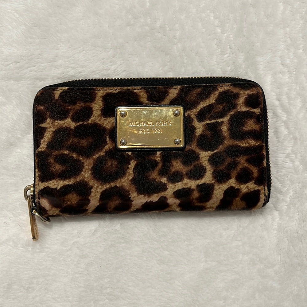 Mini Michael Kors leopard wallet